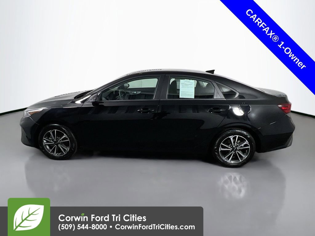 Used 2024 Kia Forte LXS w/ LXS Technology Package image 6