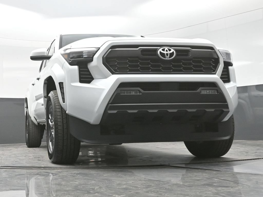 Used 2024 Toyota Tacoma TRD Sport AWD/4WD image 22