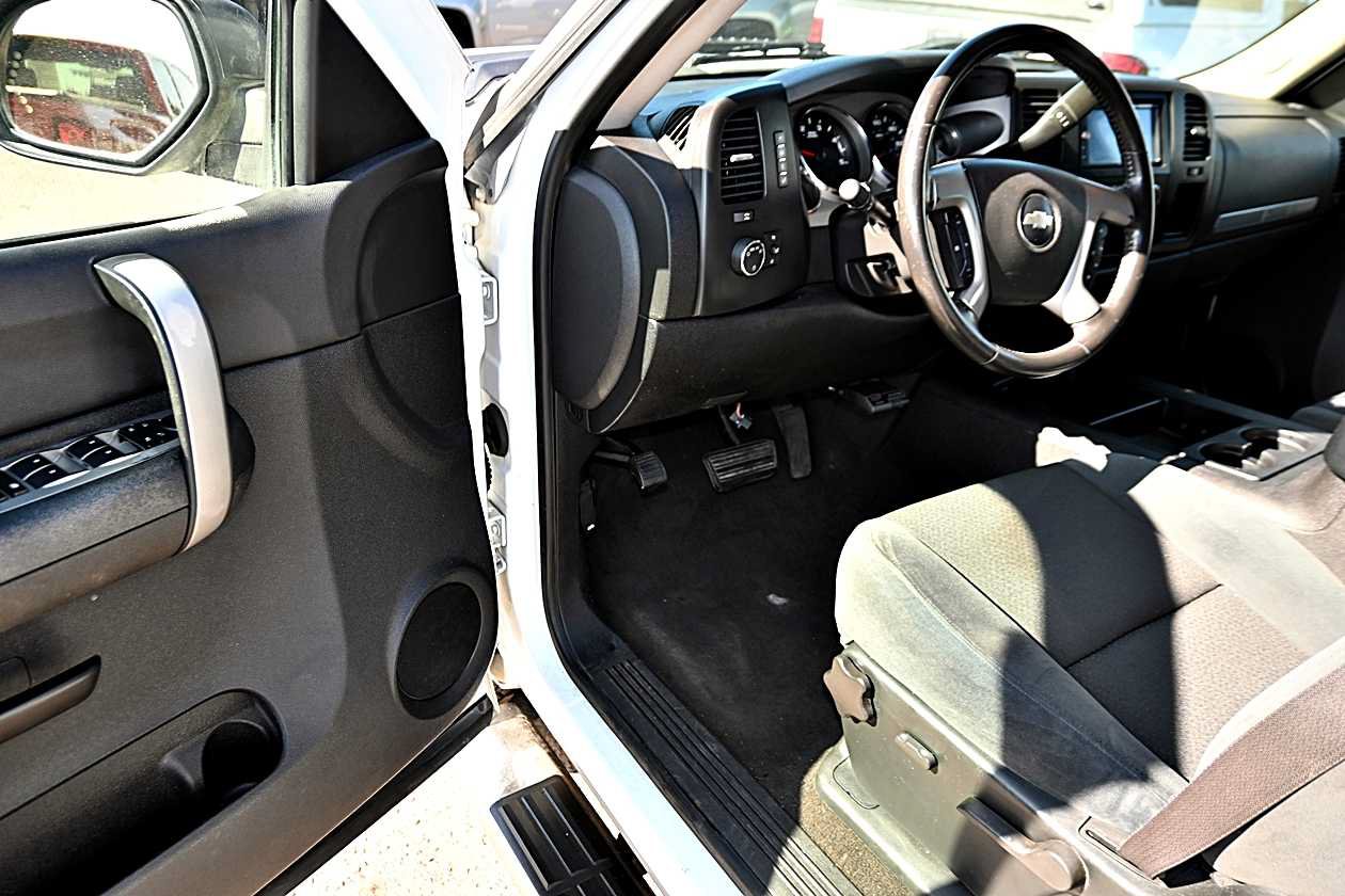 Used 2007 Chevrolet Silverado 2500 LT w/ 2LT Convenience Package RWD image 17