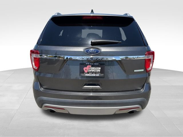 Used 2017 Ford Explorer XLT w/ Equipment Group 202A FWD image 6