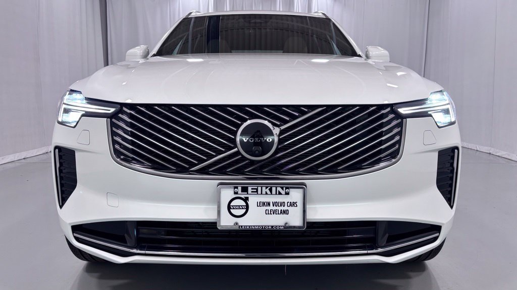 Certified 2026 Volvo XC90 B6 Plus AWD/4WD image 3