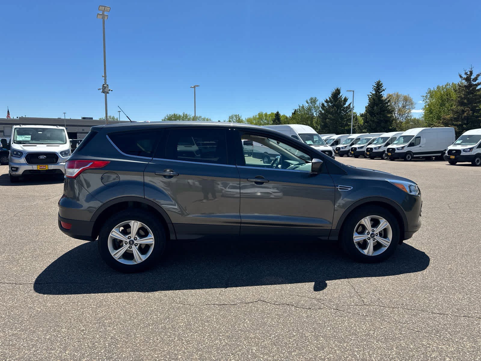 Used 2016 Ford Escape SE FWD image 8