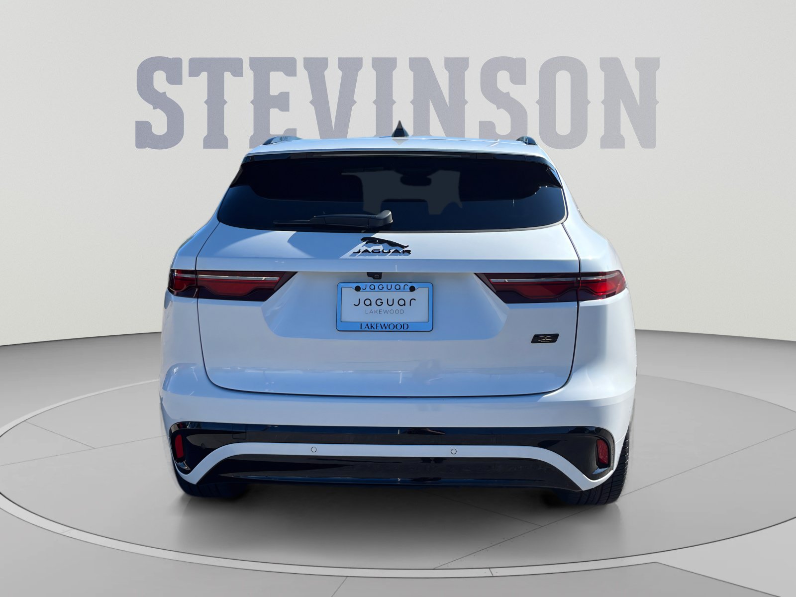 Certified 2026 Jaguar F-PACE R-Dynamic S AWD/4WD image 4