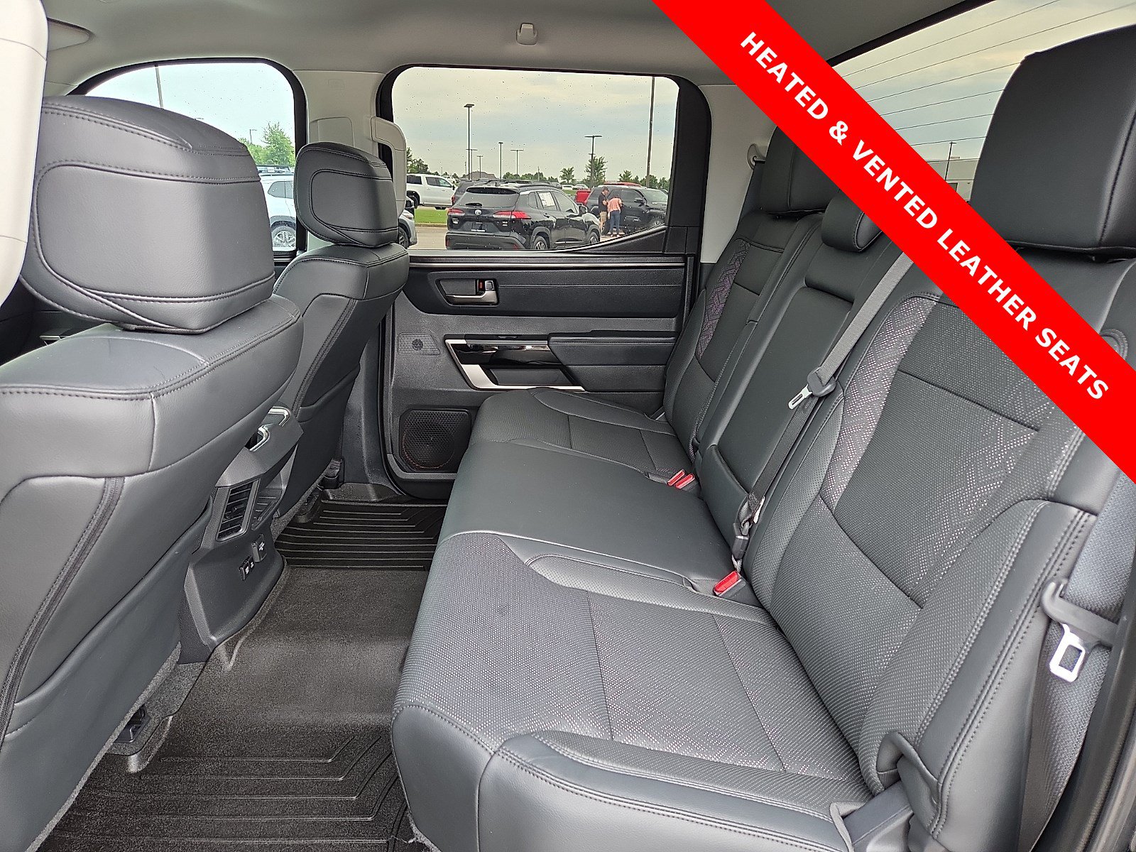 Used 2024 Toyota Tundra Limited AWD/4WD image 10