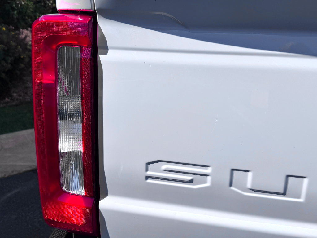 Used 2024 Ford F250 XLT w/ FX4 Off-Road Package AWD/4WD image 8