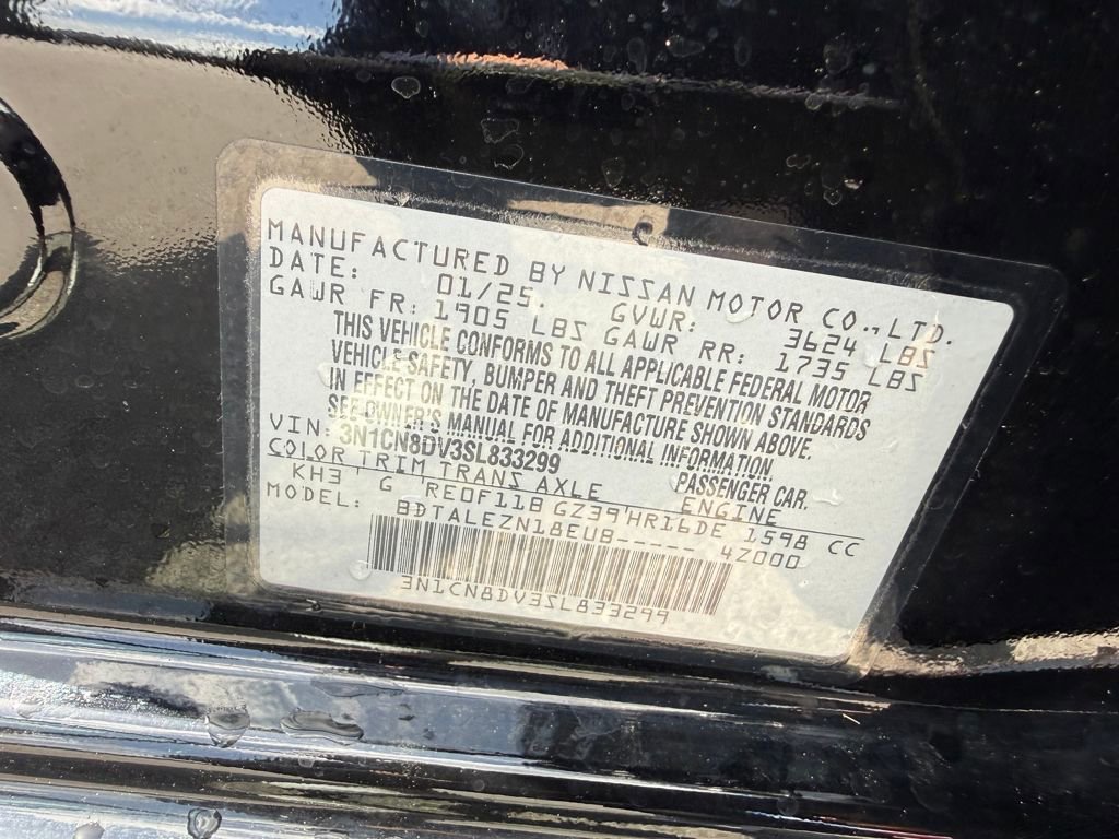 Used 2025 Nissan Versa S image 28