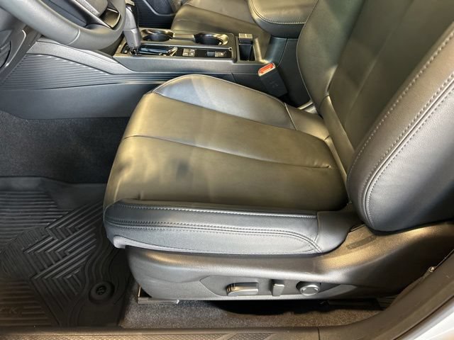 Used 2026 Subaru Outback Premium AWD/4WD image 16