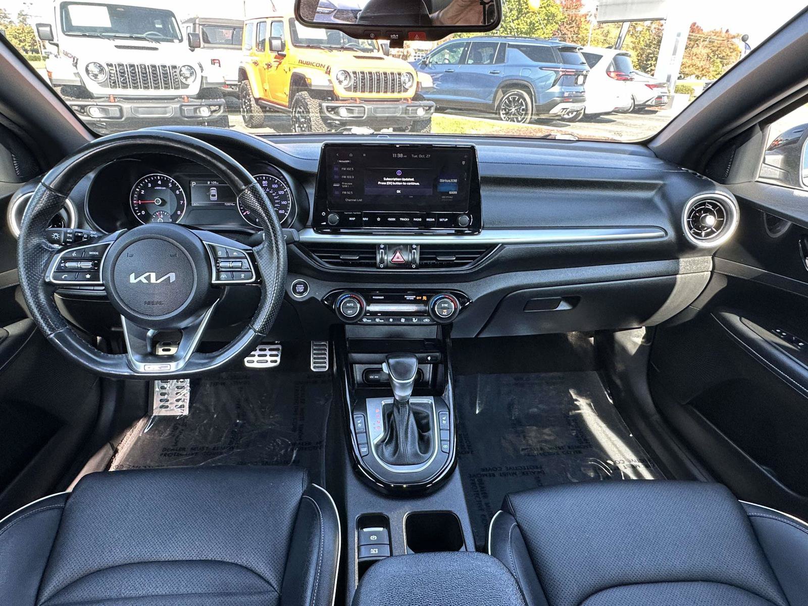 Used 2023 Kia Forte GT-Line w/ GT-Line Premium Package FWD image 9