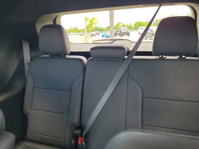 Certified 2025 Buick Enclave Preferred FWD image 10