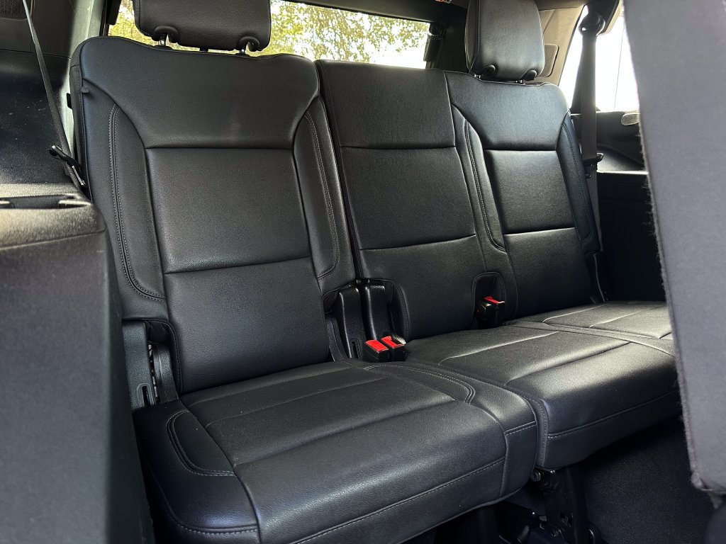 Used 2025 Chevrolet Tahoe LT RWD image 12