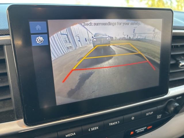 Used 2024 Hyundai Venue SEL image 21