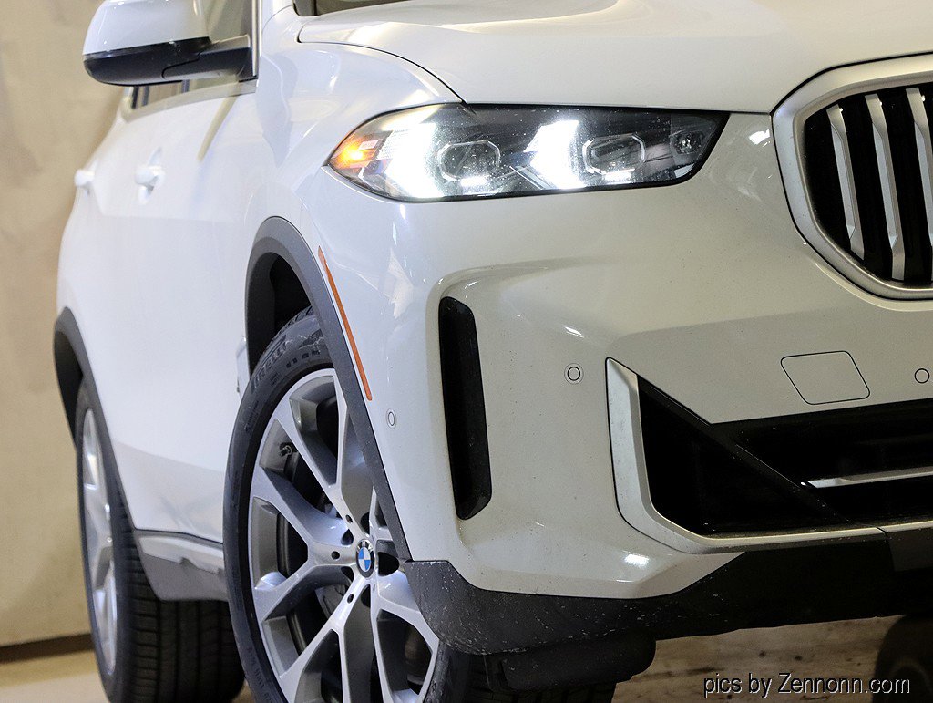 New 2026 BMW X5 xDrive50e w/ Executive Package AWD/4WD image 4