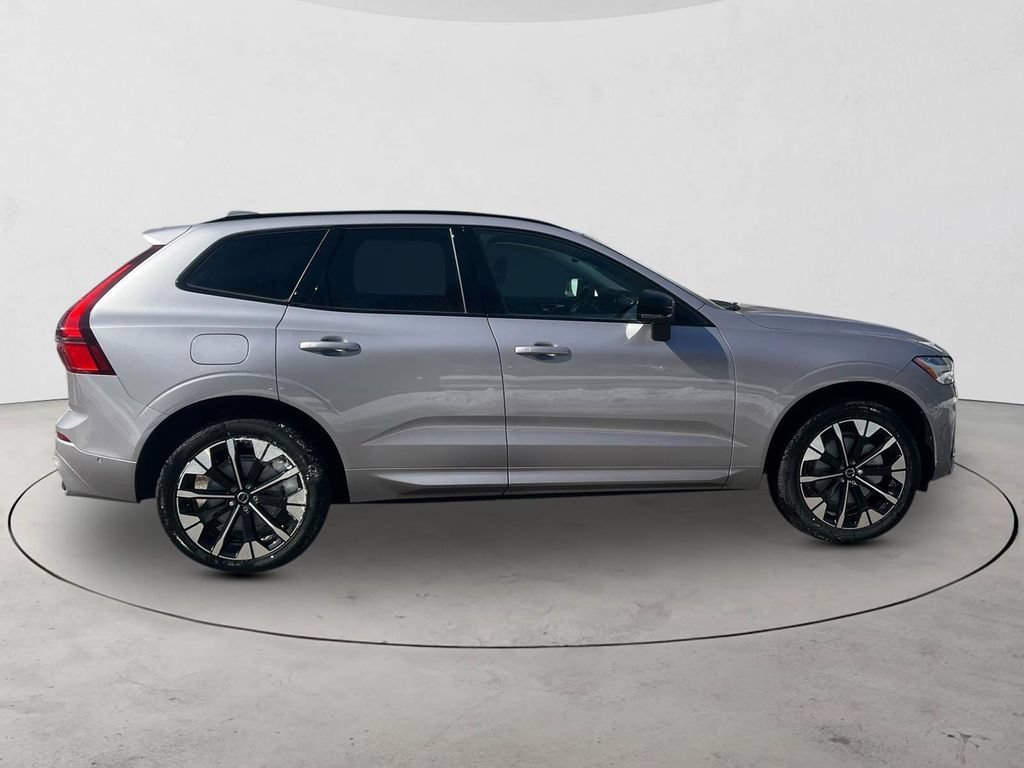 New 2026 Volvo XC60 B5 Plus w/ Protection Package Premier AWD/4WD image 6