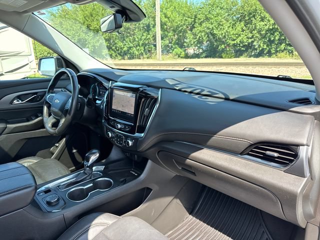 Used 2021 Chevrolet Traverse Premier w/ Redline Edition AWD/4WD image 29