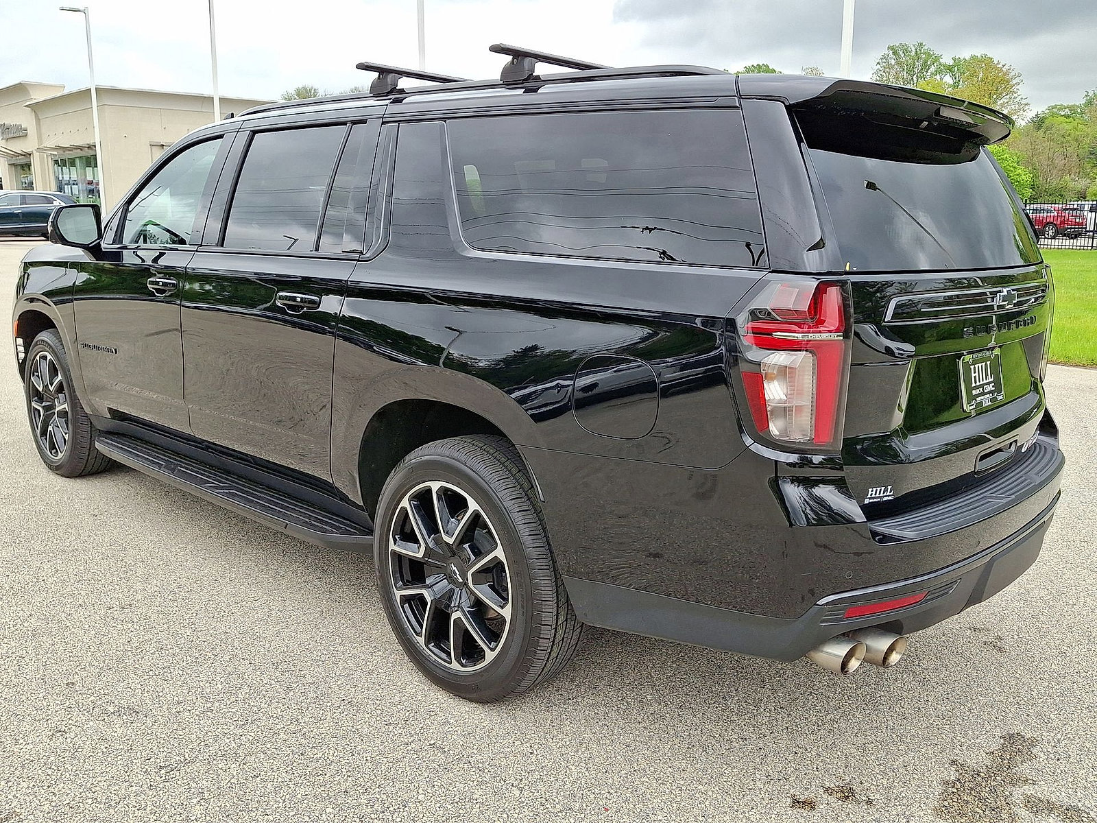 Certified 2023 Chevrolet Suburban RST w/ Sport Performance Package AWD/4WD image 22