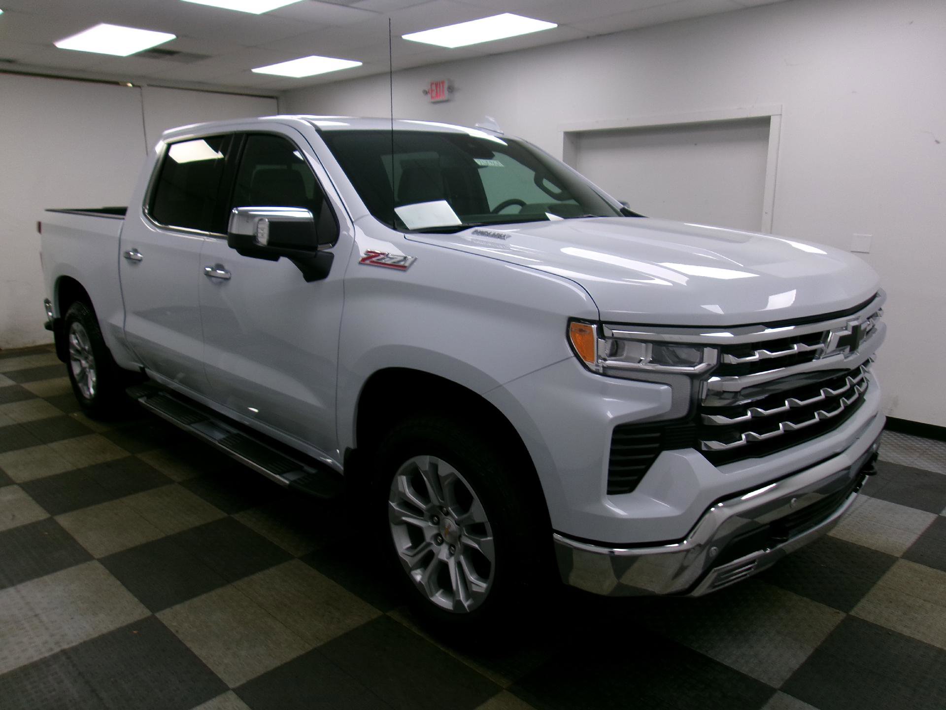 New 2026 Chevrolet Silverado 1500 LTZ AWD/4WD image 3