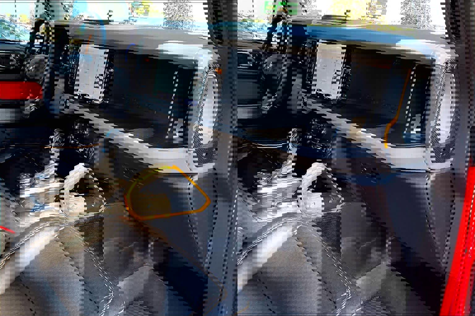 Used 2023 Ford Bronco Badlands w/ Sasquatch Package image 18