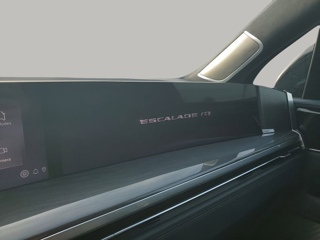 New 2025 Cadillac Escalade IQ Sport 2 image 40