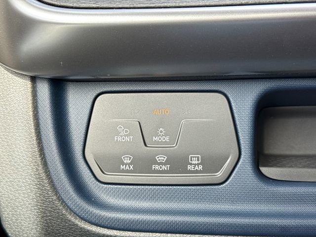 New 2025 Volkswagen ID. Buzz Pro S Plus image 43