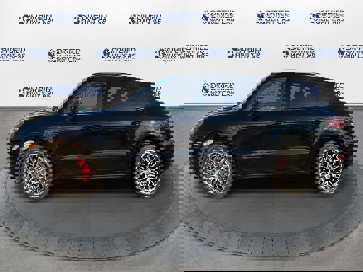 Used 2017 Porsche Macan Turbo image 3