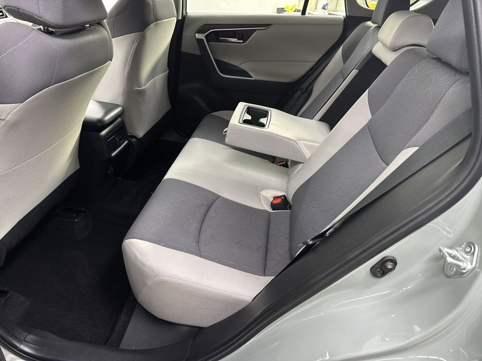 Used 2019 Toyota RAV4 XLE w/ Convenience Package image 29