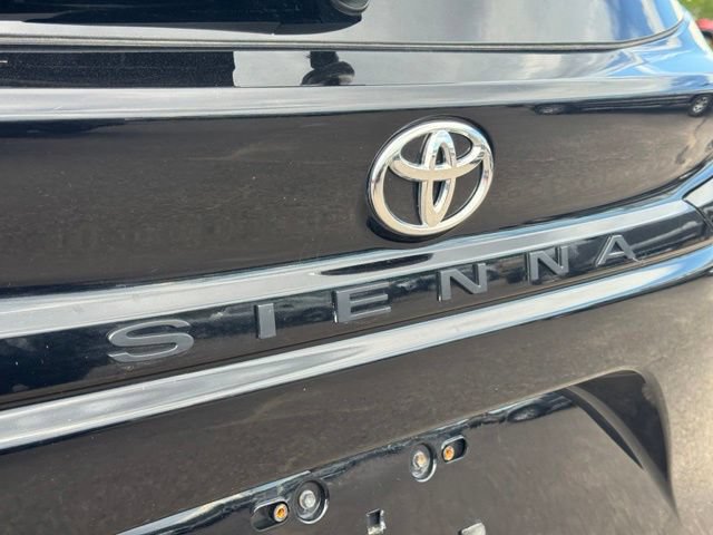 Used 2026 Toyota Sienna LE AWD/4WD image 19