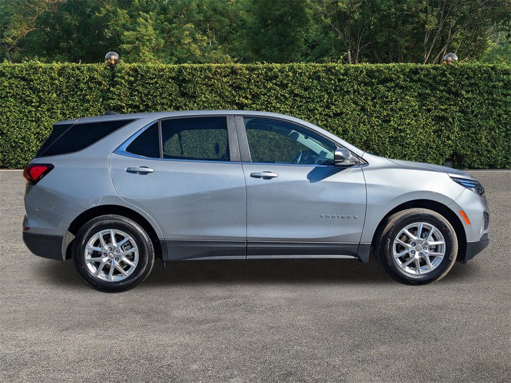Used 2024 Chevrolet Equinox LT image 3
