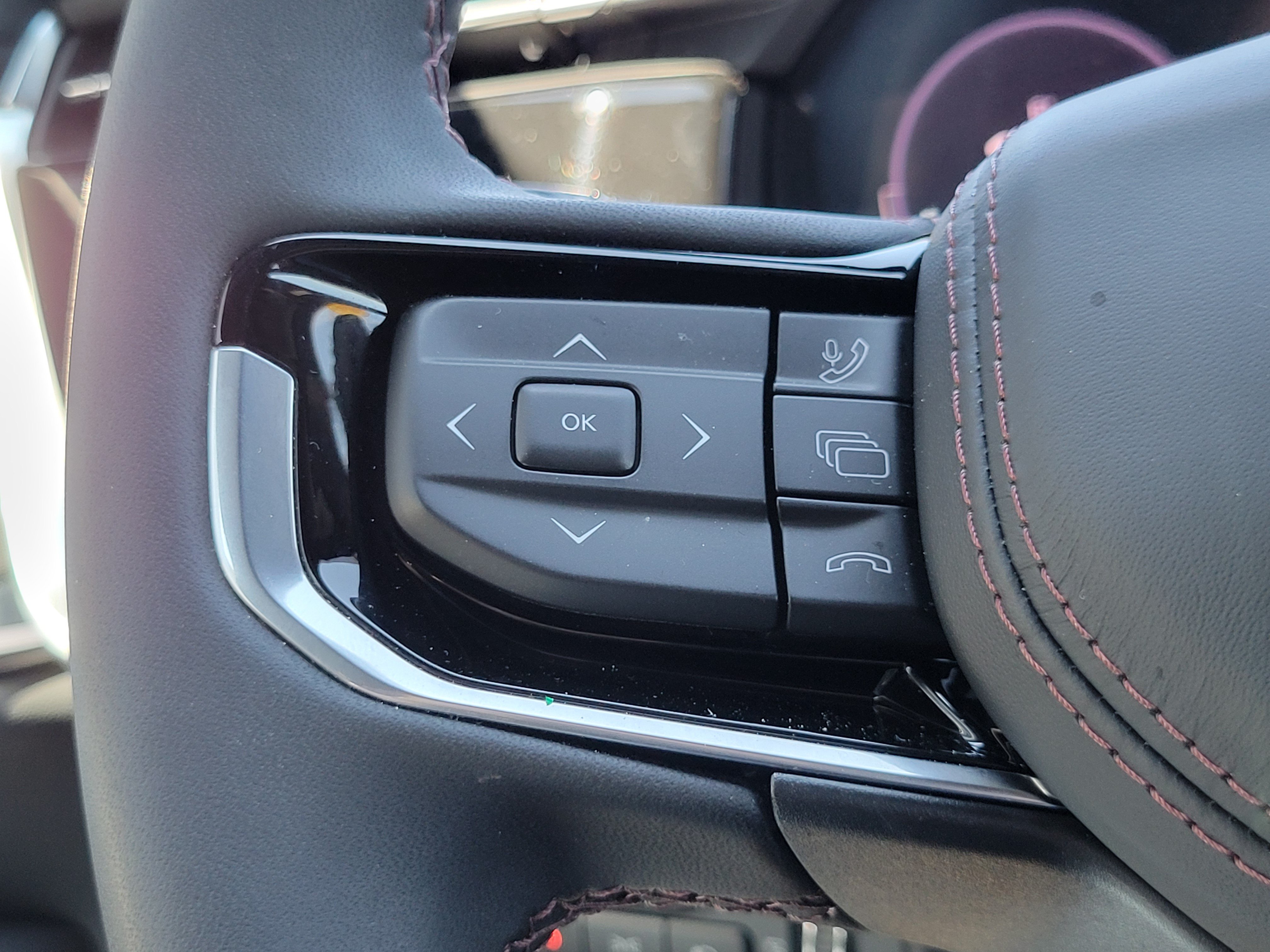 Used 2025 Jeep Wagoneer S Launch Edition AWD/4WD image 12