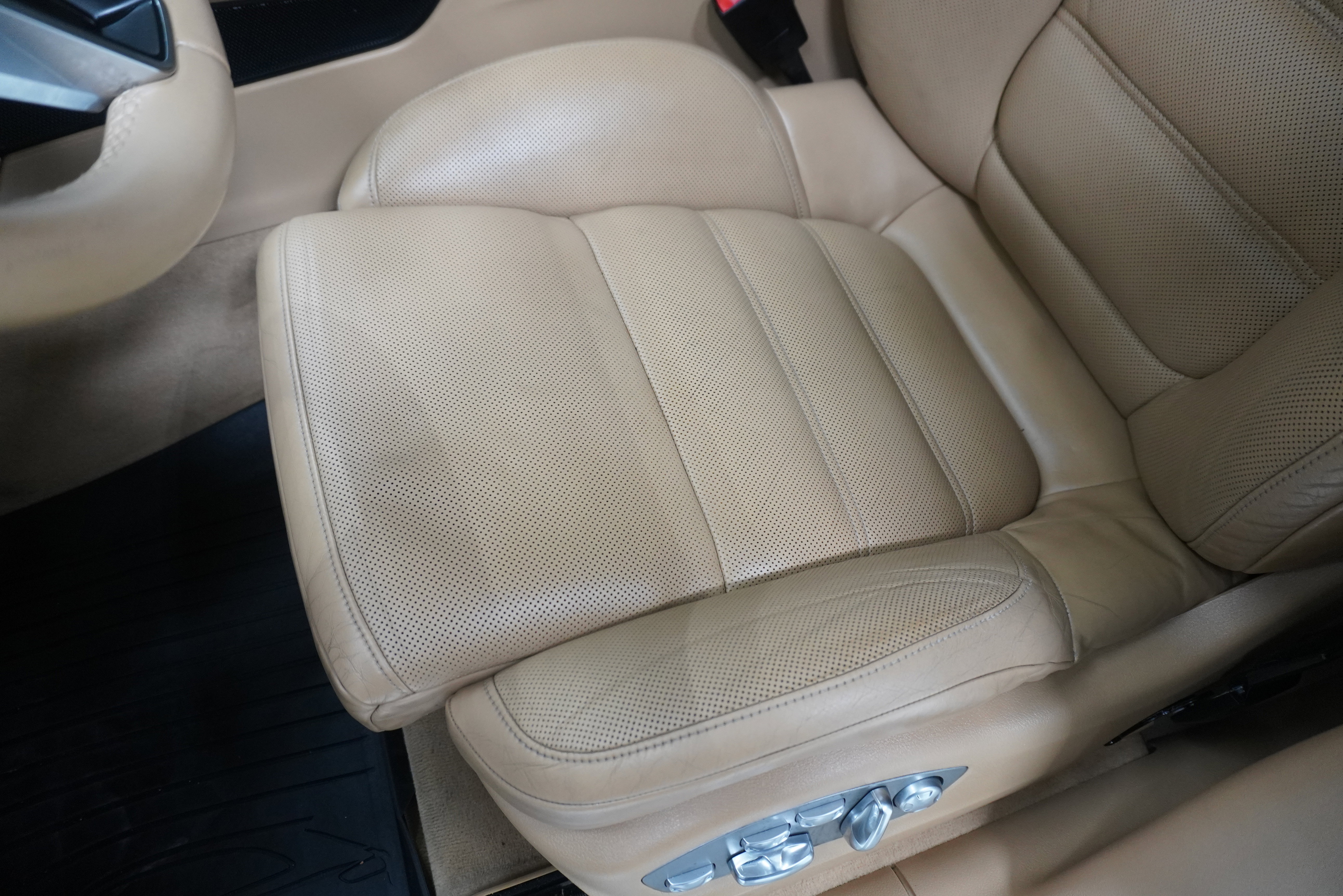 Used 2015 Porsche Macan Turbo image 11