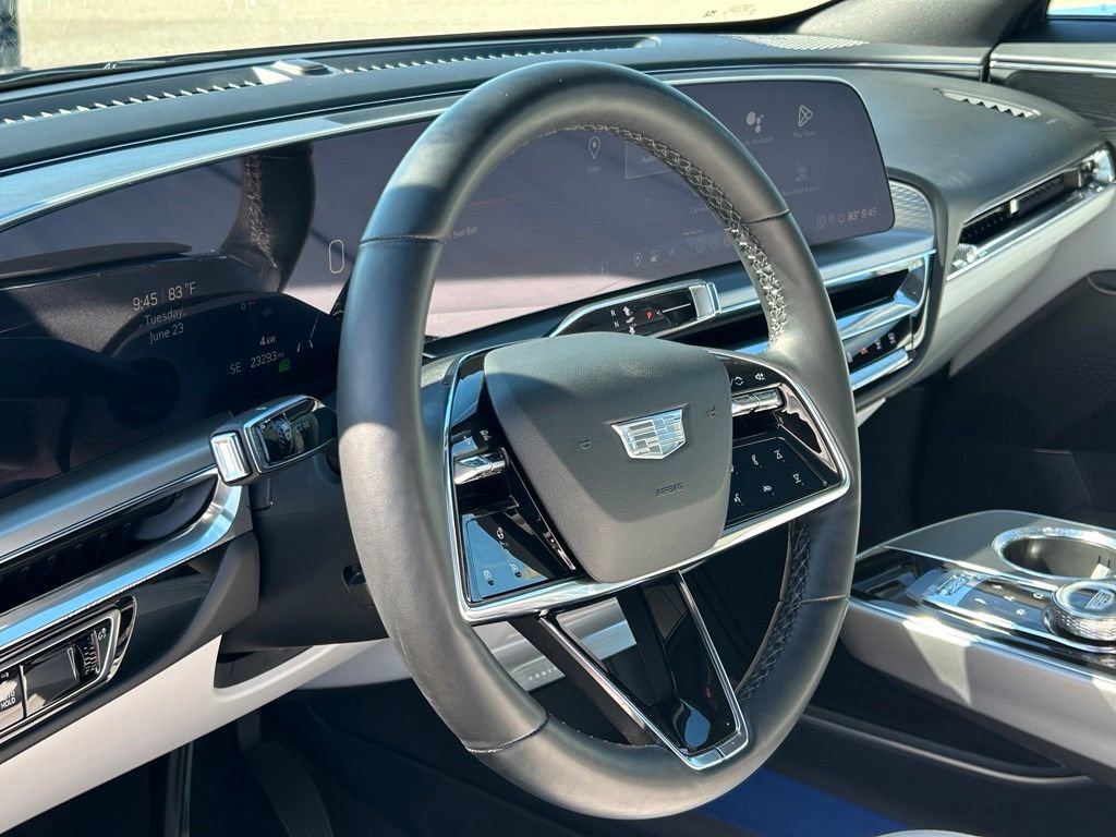 Used 2024 Cadillac Lyriq Luxury RWD image 18