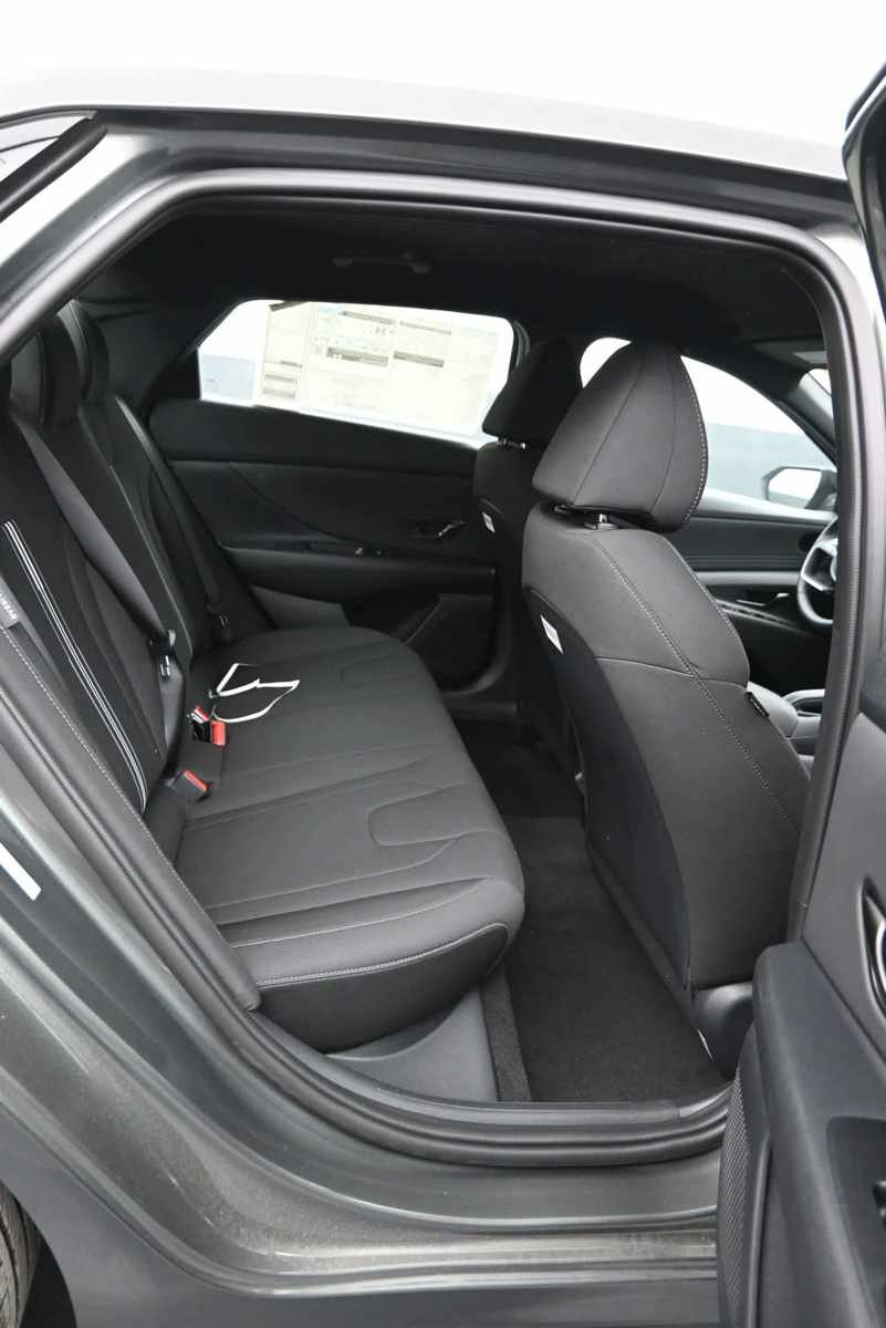 New 2026 Hyundai Elantra Sport FWD image 12