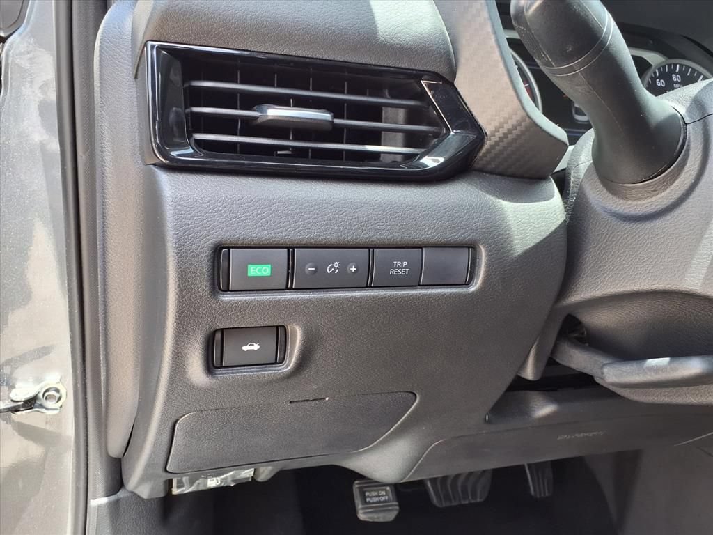 Used 2024 Nissan Sentra SV FWD image 20