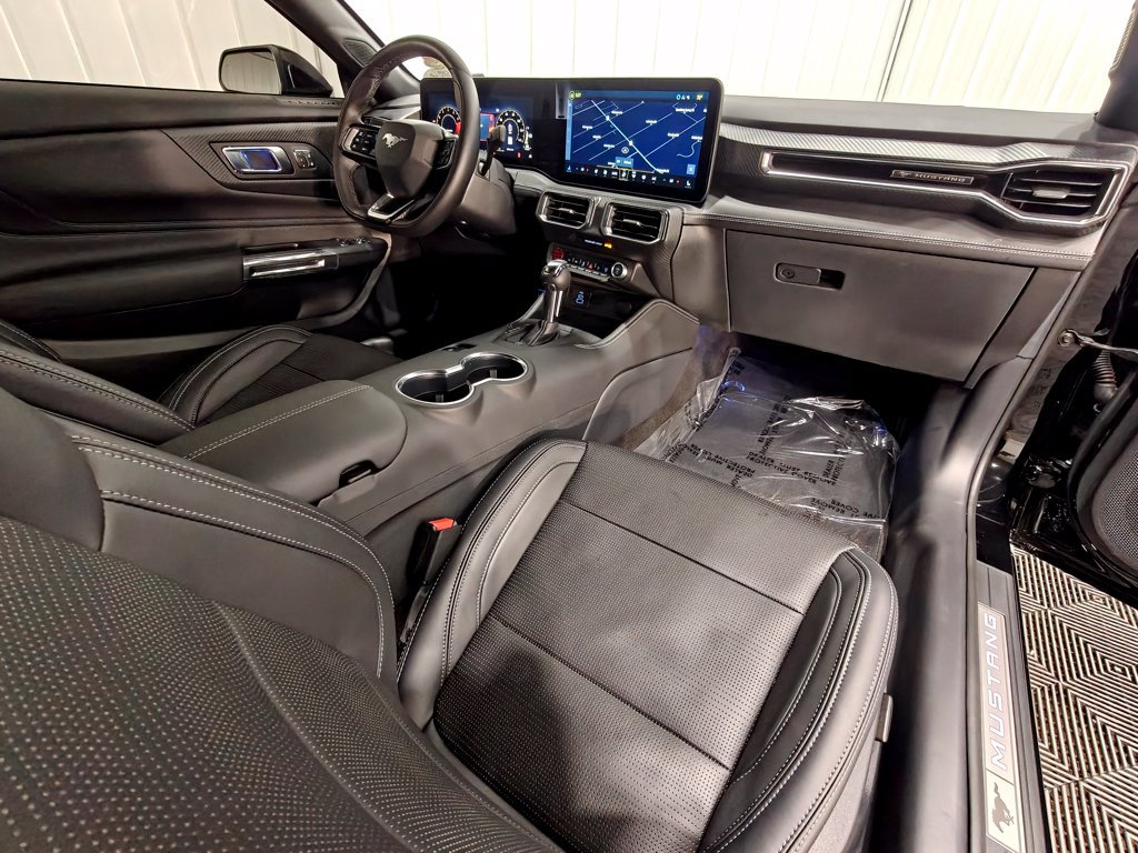 Used 2025 Ford Mustang Premium RWD image 25