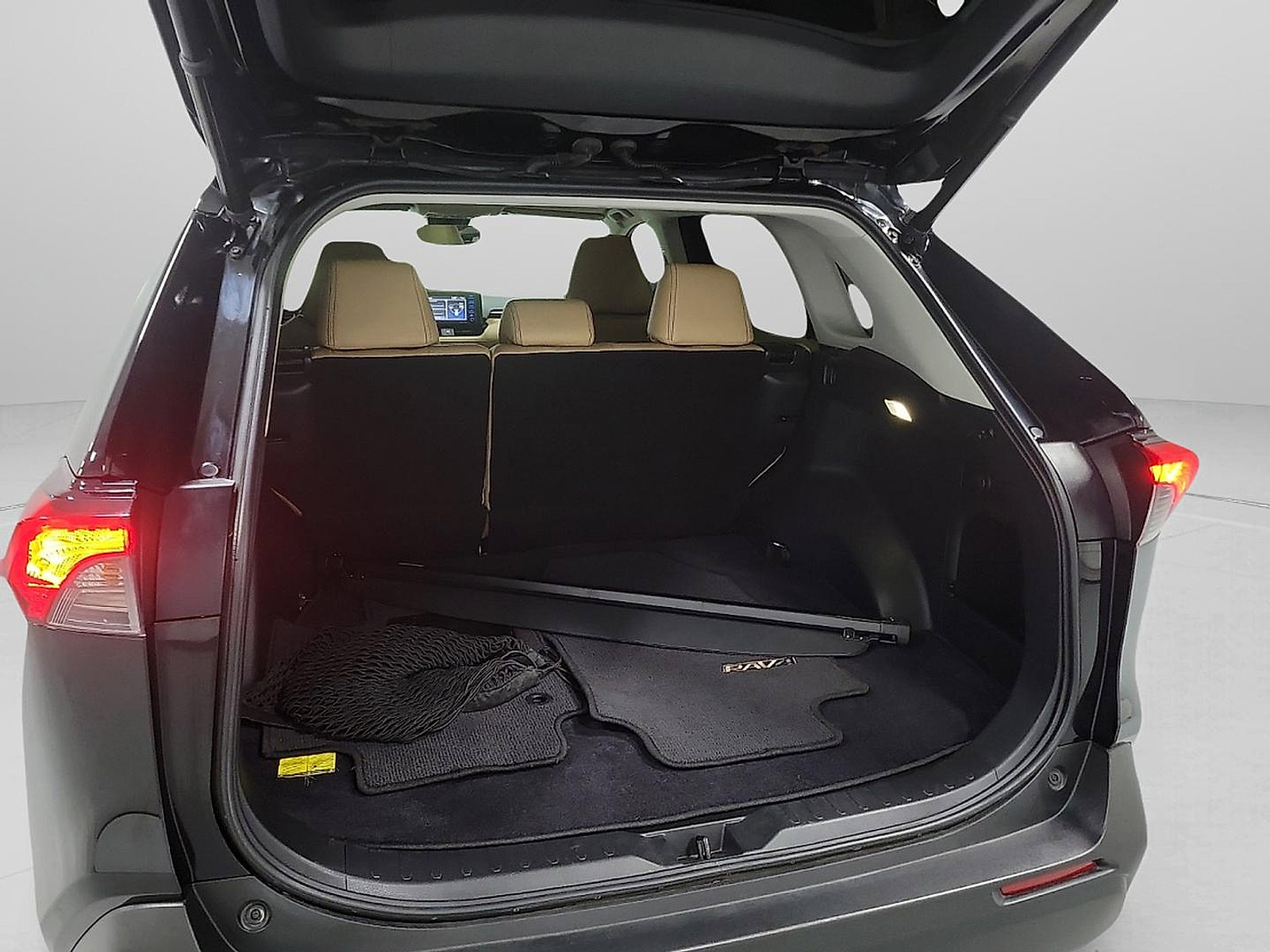 Certified 2022 Toyota RAV4 XLE w/ Convenience Package image 7