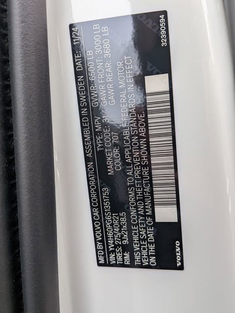 Certified 2025 Volvo XC90 T8 Ultra w/ Protection Package Premier image 11