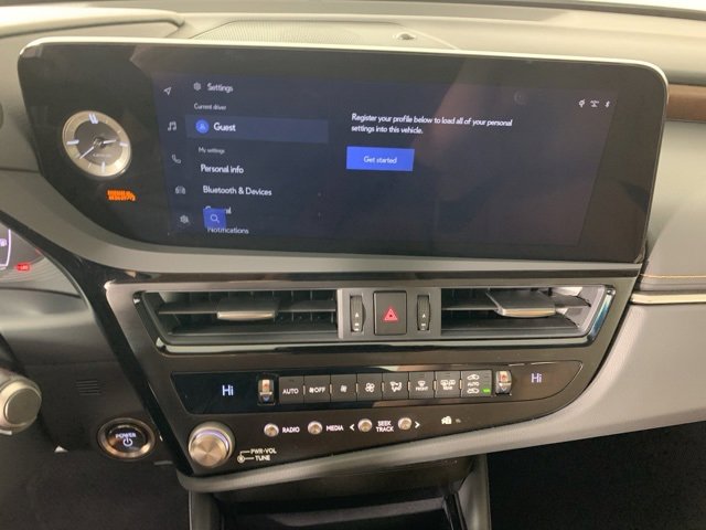 Used 2025 Lexus ES 300h w/ Premium Package image 13