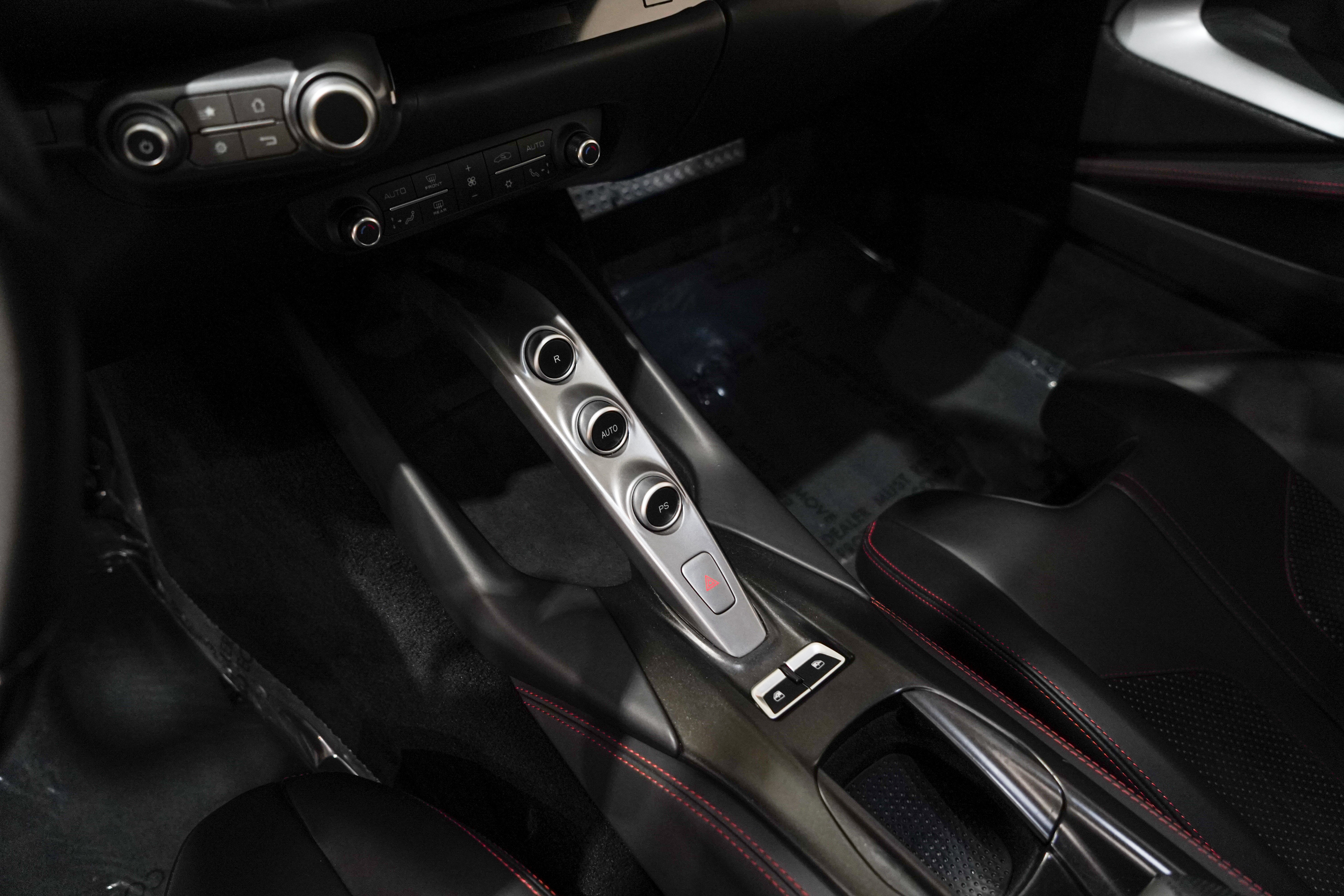 Used 2019 Ferrari 812 Superfast RWD image 12
