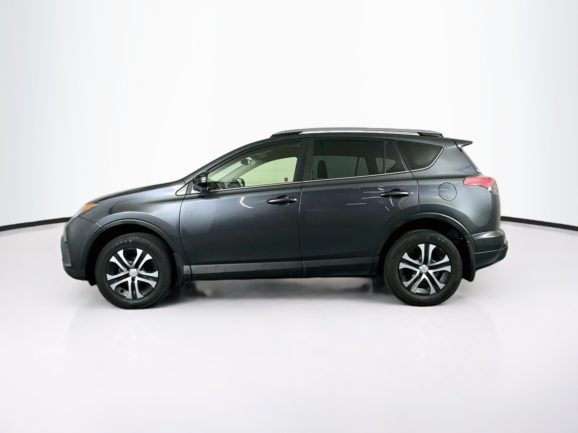Used 2017 Toyota RAV4 LE w/ All Weather Liner Package AWD/4WD image 4