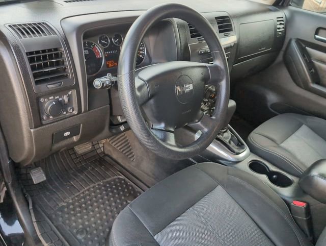 Used 2009 HUMMER H3T AWD/4WD image 10