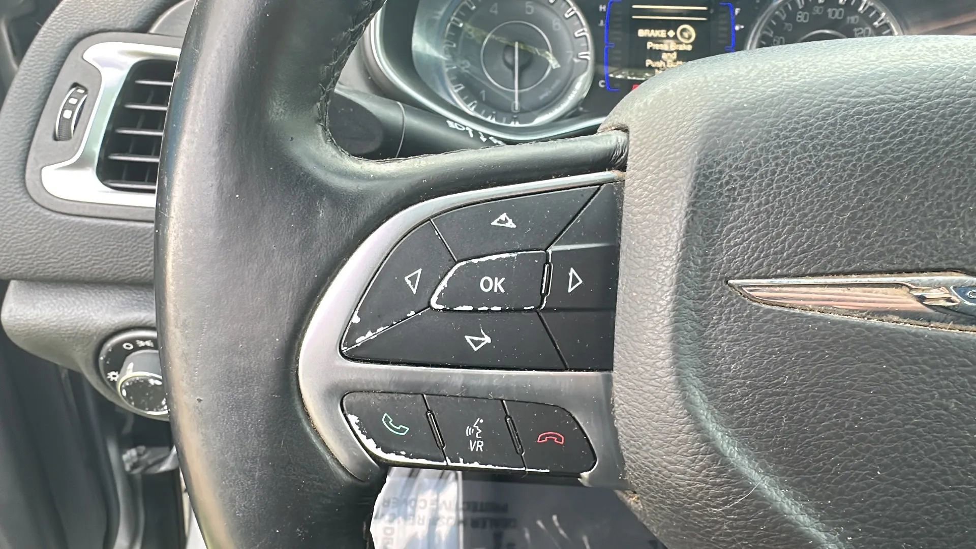 Used 2016 Chrysler 200 Limited w/ Convenience Group image 30