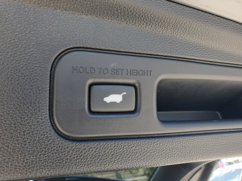Used 2024 Acura MDX SH-AWD image 9
