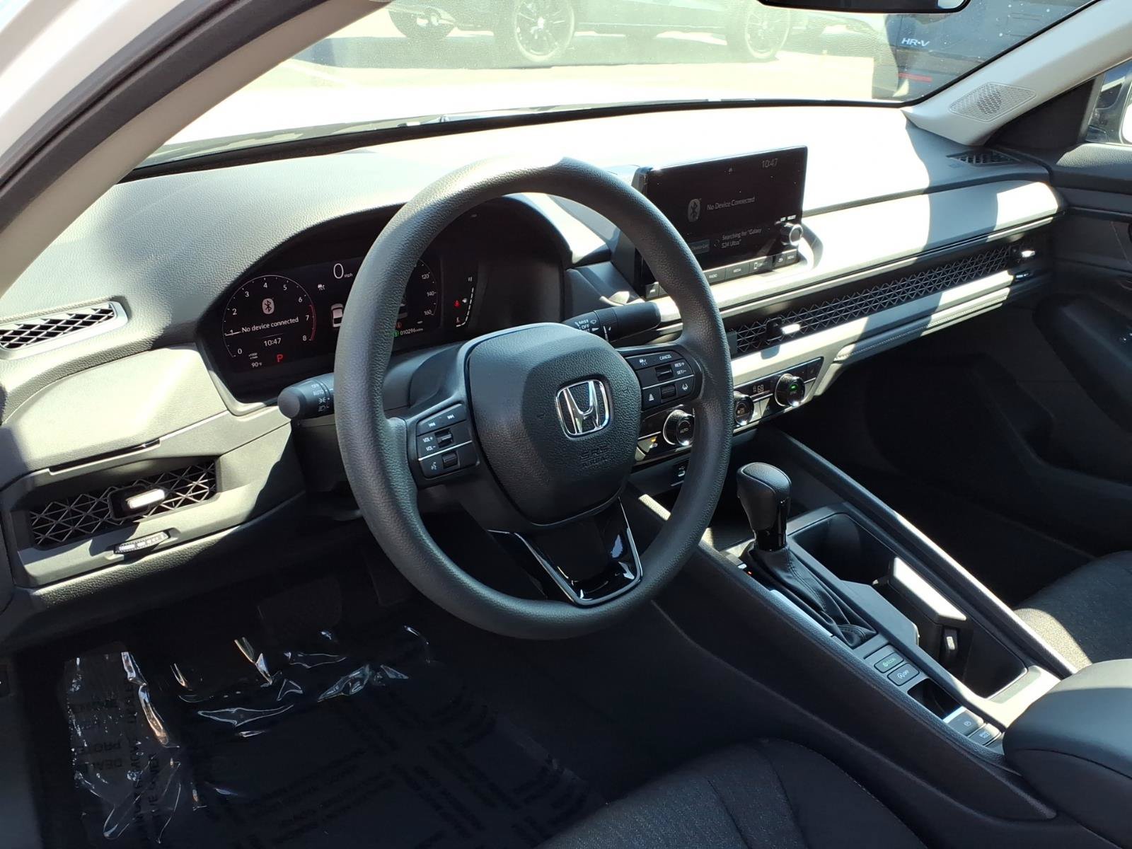 Certified 2025 Honda Accord SE image 5