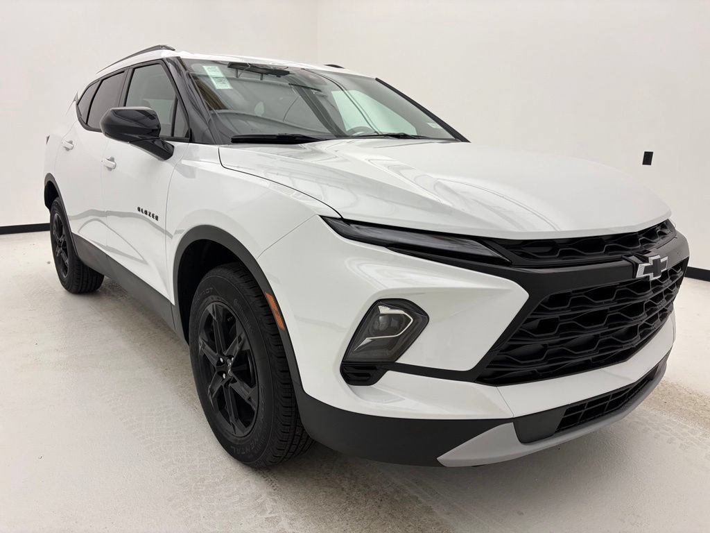 New 2026 Chevrolet Blazer LT w/ Convenience Package FWD image 14