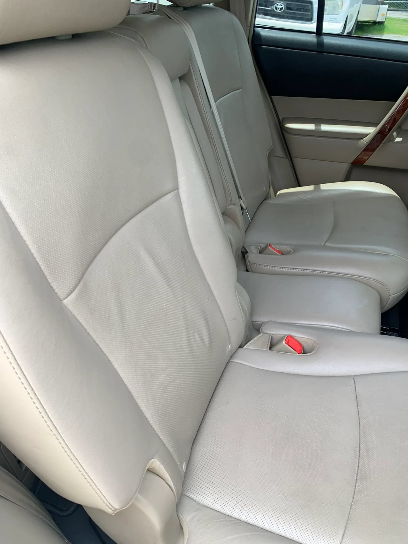 Used 2011 Toyota Highlander Limited FWD image 17