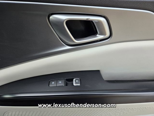 Used 2024 Kia Carnival LX image 18