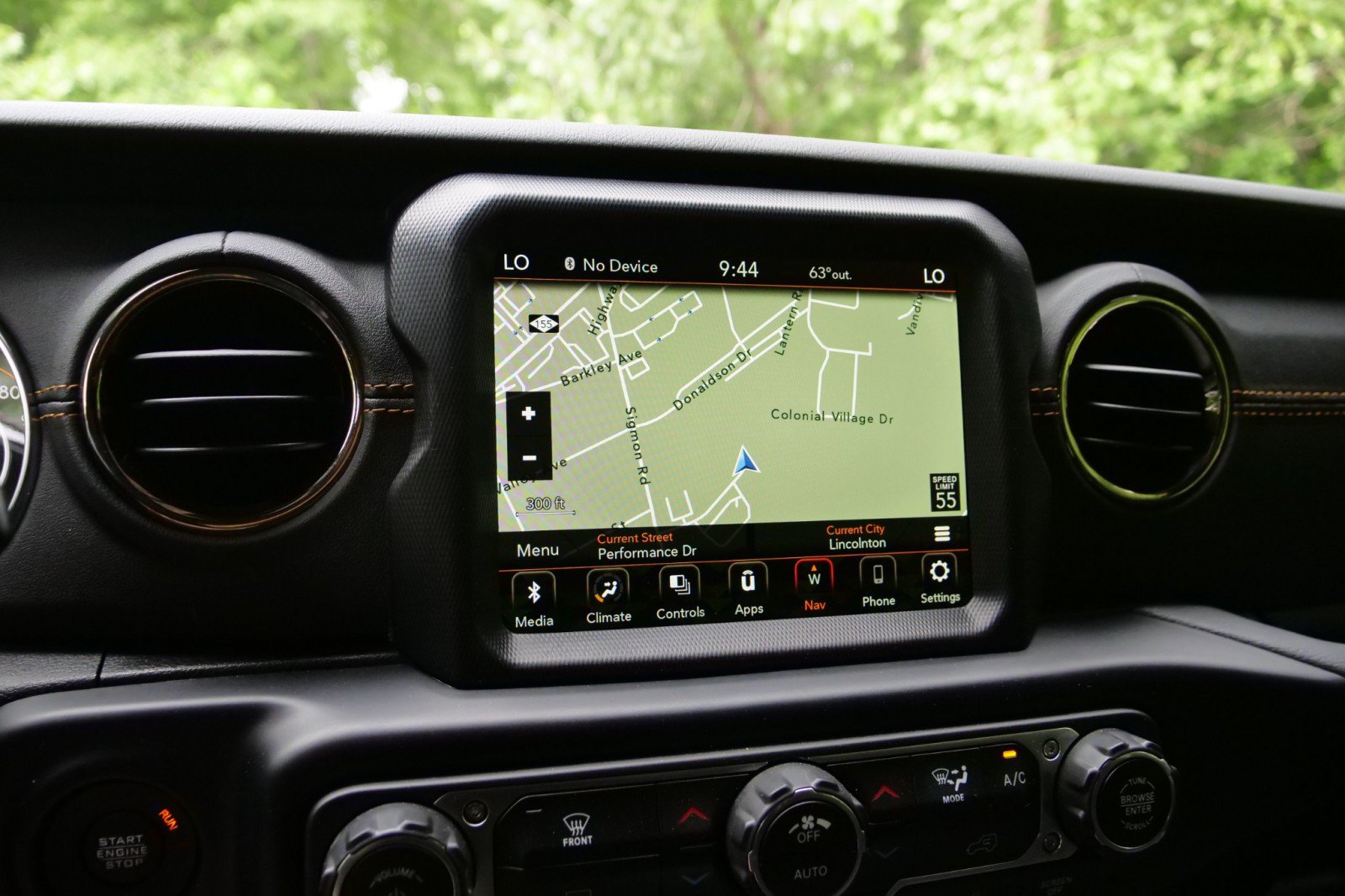 Used 2023 Jeep Gladiator Overland AWD/4WD image 12
