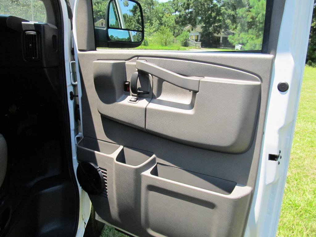 Used 2022 GMC Savana 3500 Extended w/ Driver Convenience Package image 35