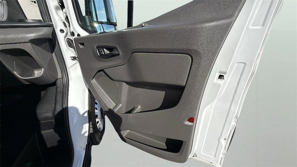 Used 2023 Ford Transit 350 DRW image 30
