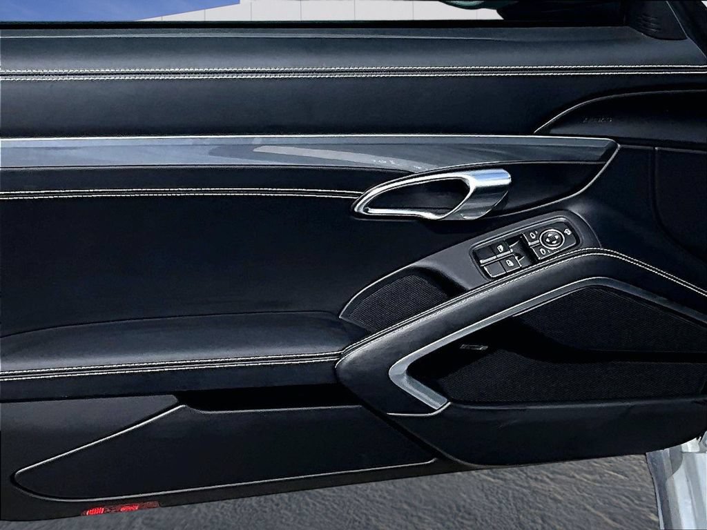 Certified 2024 Porsche 718 Boxster RWD image 19