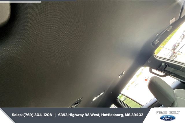 Used 2025 GMC Acadia Elevation image 16